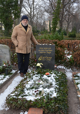 A la tomba de Marlene Dietrich. Berlín, febrer del 2015
